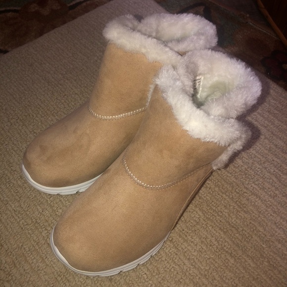 CRB Girl Booties-size 3 - Picture 3 of 9